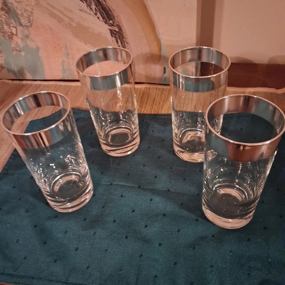 4 MCM Dorothy Thorpe Silver Vintage Glasses